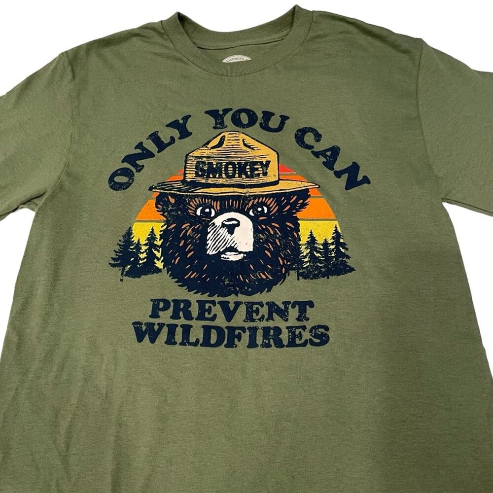 Smokey Bear Tee NWOT Men’s Size Small Olive Green Graphic Tee